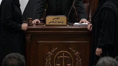 حكاية امرأتين دخلتا على القاضي ابن أبي ليلى