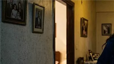 فتحت عيني وانا نايمة علي السرير